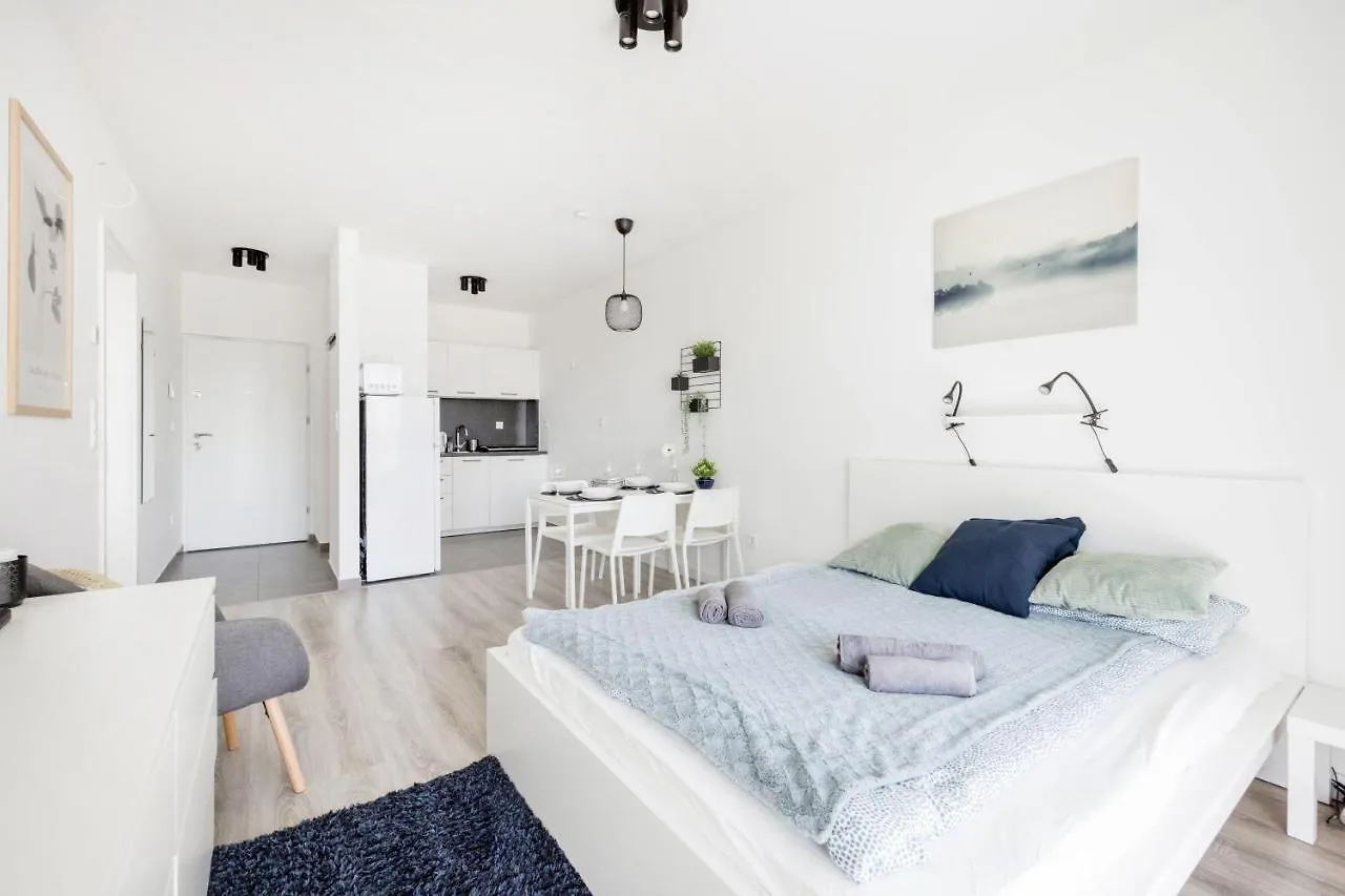 Modern Riverside Apartment With Free Parking Budapest